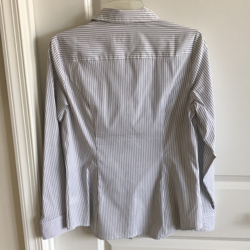 Button down work blouse - Picture 3 of 3